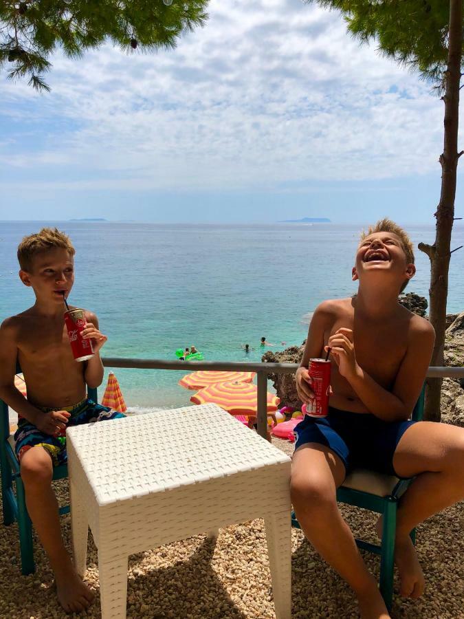 Queen Vasilika Hotel Dhermi Bagian luar foto