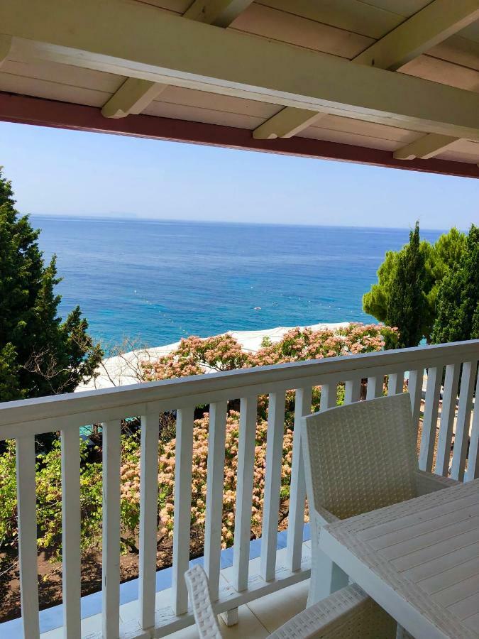 Queen Vasilika Hotel Dhermi Bagian luar foto