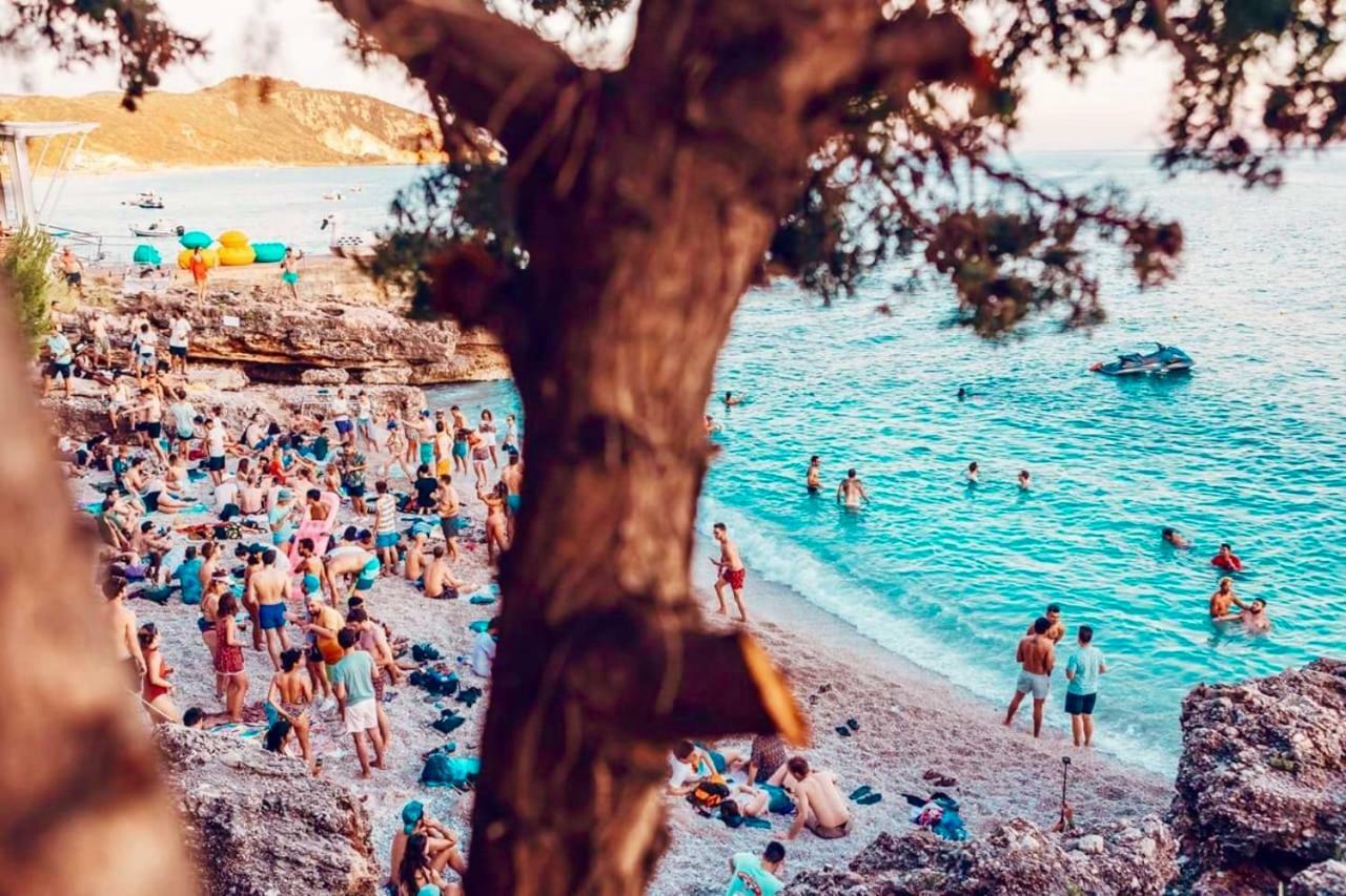 Queen Vasilika Hotel Dhermi Bagian luar foto