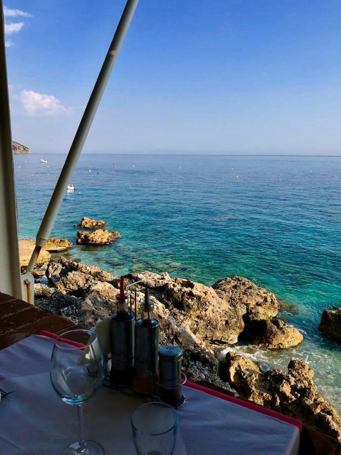 Queen Vasilika Hotel Dhermi Bagian luar foto