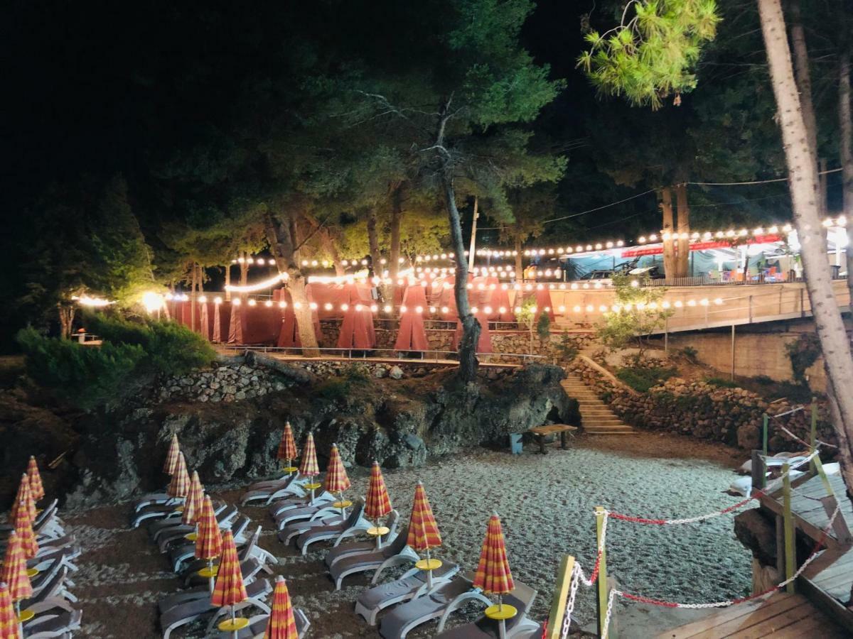 Queen Vasilika Hotel Dhermi Bagian luar foto
