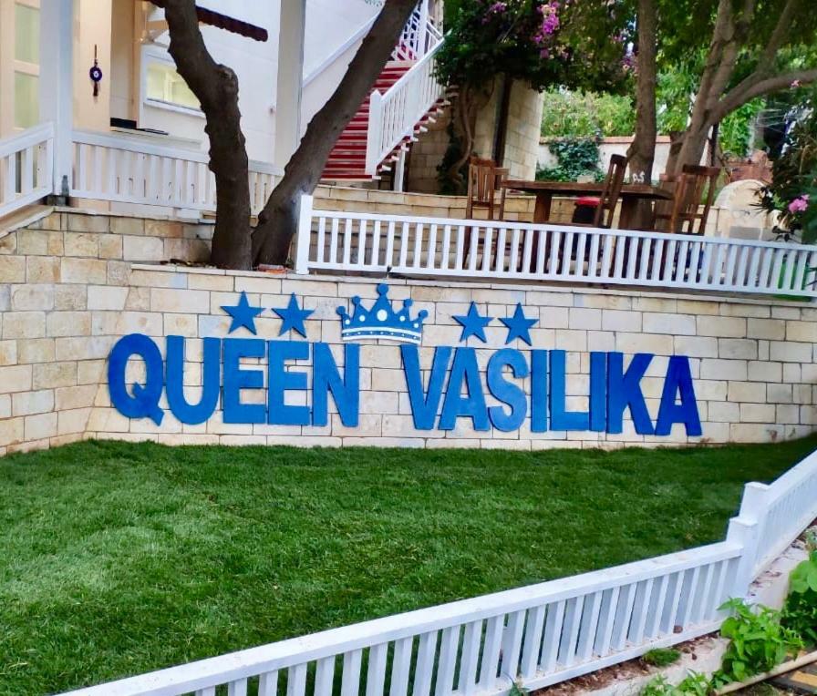 Queen Vasilika Hotel Dhermi Bagian luar foto